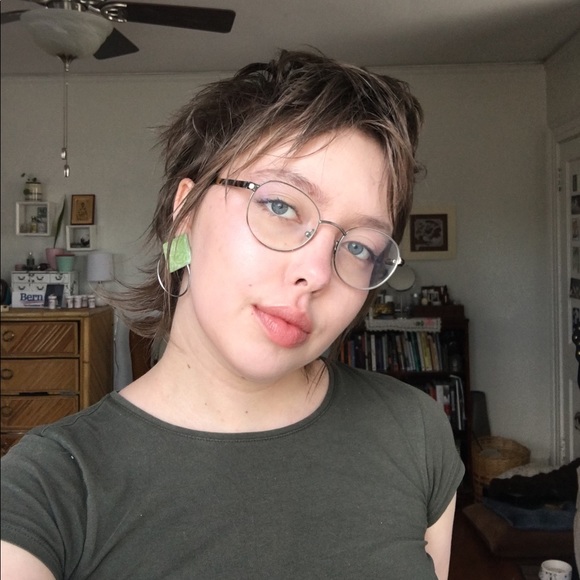 Meet your Posher, Allory - Picture 1 of 1